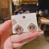 Stylish and simple square high-end stud earrings, women's geometric versatile temperament earrings, elegant and atmospheric earrings.