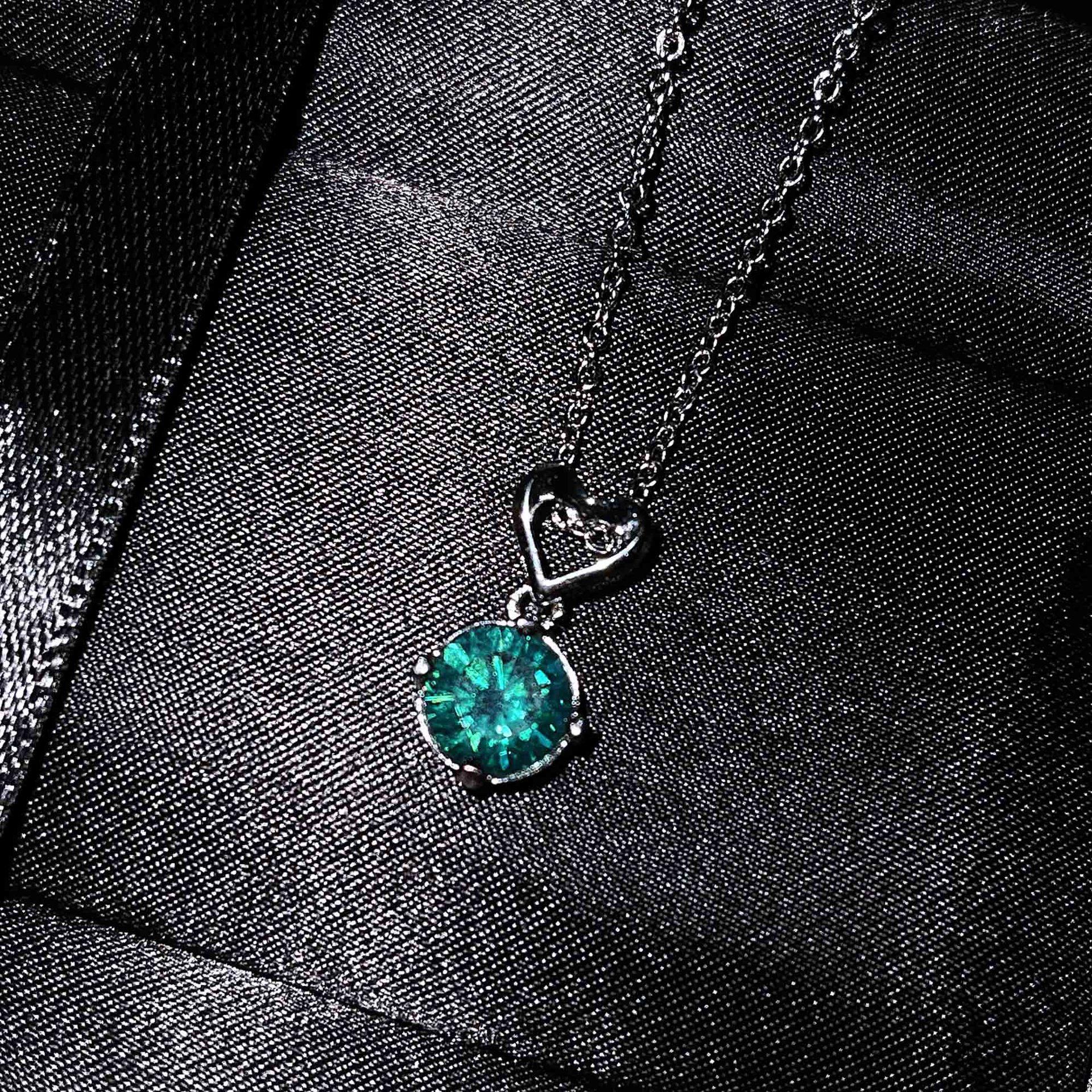 Maldives Blue-Green Simulation Mozzarella Diamond Necklace, A Deer Has Your Bull S Head Heart Pendant.
