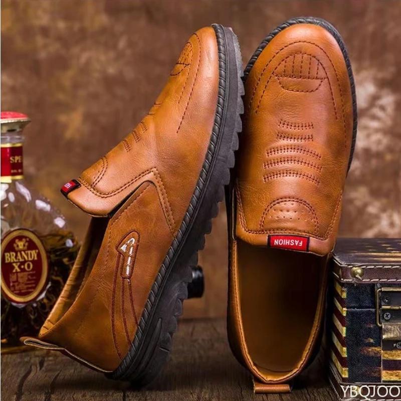 Fashion New Men's Lightweight Shoes Casual Comfortable Flats Light Soft Soled Loafers Fashion Versatile Male Leather Shoes Zapatos Homme