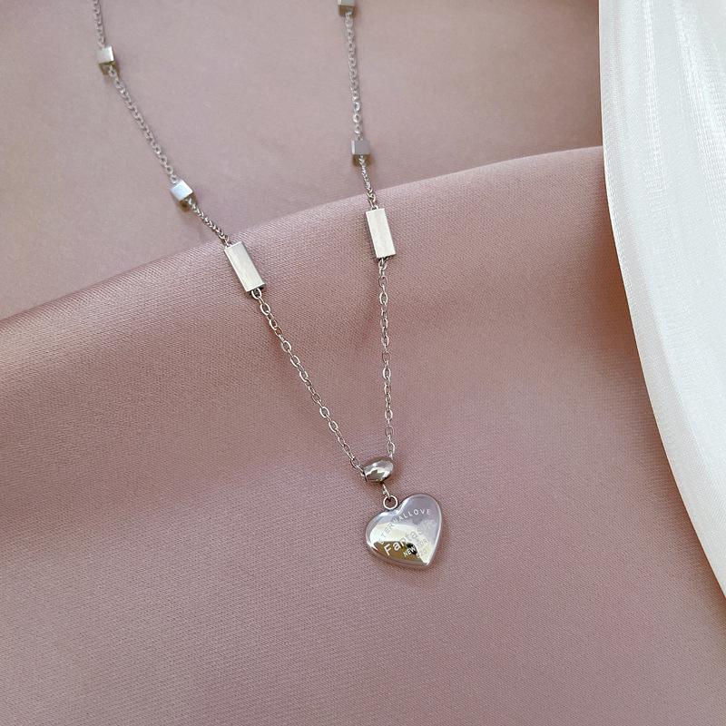 Stainless Steel Punk Hip-Hop Style Necklace Temperament Simple Front Buckle Collarbone Chain