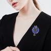 High-end vintage elegant small crystal brooch, fashionable suit jacket, sweater, collar brooch, anti-exposure accessory