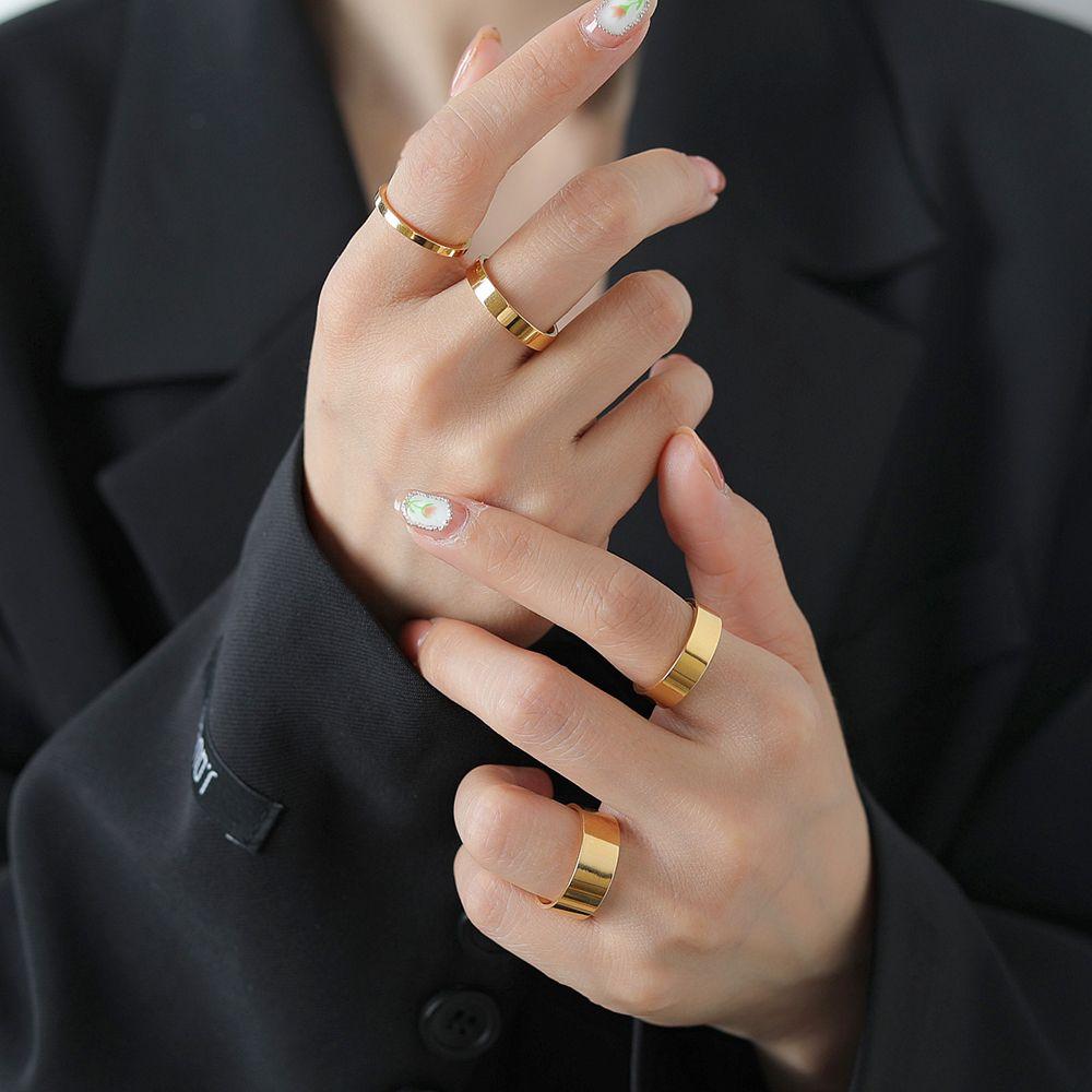 

Smooth Golden Couple Titanium Steel Fashion Jewelry Girls Accessory Korean Style Ring Women Ring