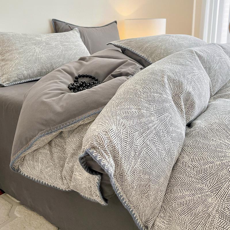 2025 New All-Cotton Flannel Bedding Set: Thick Quilt Cover, Triangular Edge, Warm Bed Sheet