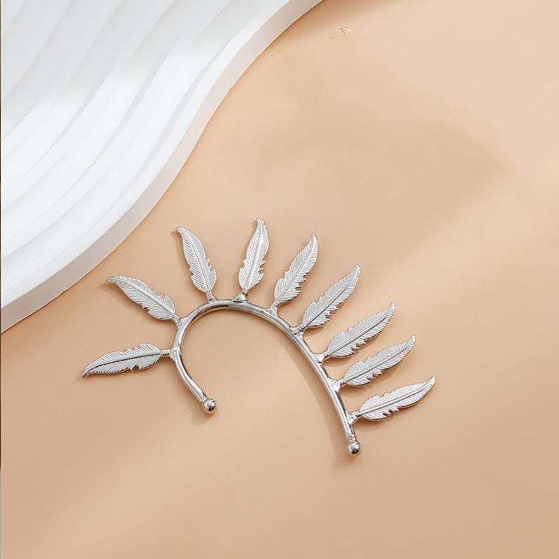 Fashion Metal Feather Ear Cuff Earrings for Women Exaggerated C-Shaped Ear Hook Without Ear Hole Clip On Earrings Decor Jewelry