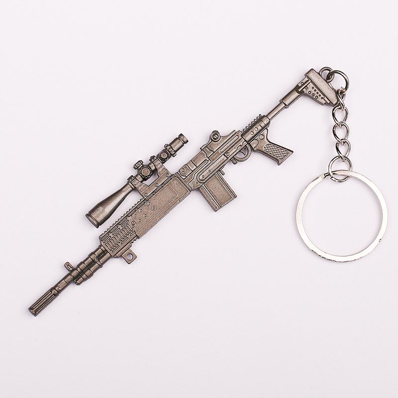 "12 cm PUBG-Schlüsselanhänger: Helm der Stufe 3, Bratpfanne und 98KAWM-Waffenmodell als Geschenk"