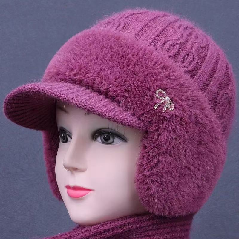 Cappello per anziani protezione orecchie caldo autunno e inverno pelo di coniglio cappello a maglia antivento velluto signora madre cappello di lana fredda