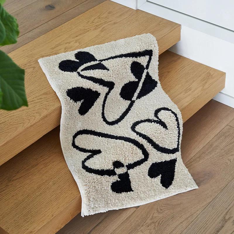 

Aesthetic Love Tufted Carpet Nordic Cute Bathroom Non-slip Rug Plush Carpet Bedroom Bedside Area Rug Living Room Decoration Mat 40x60cm