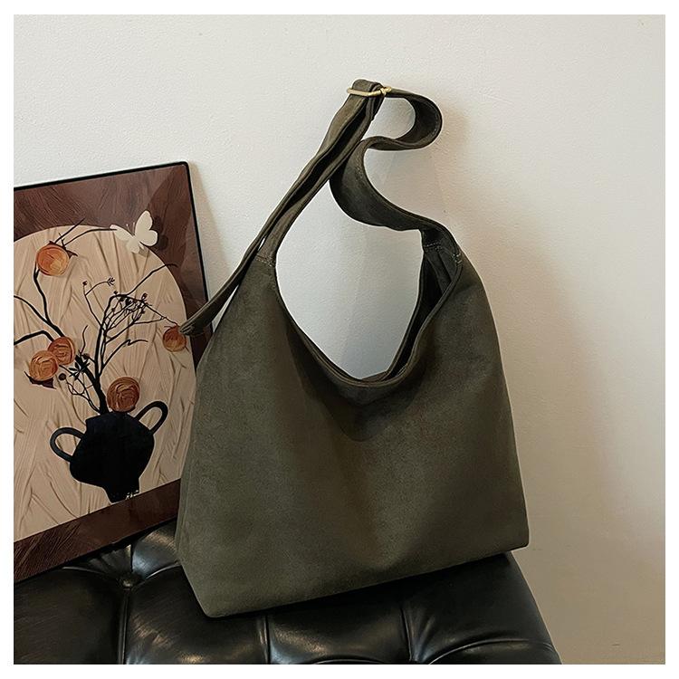 Suede bag women's large-capacity new autumn and winter versatile shoulder messenger bag commuter tote bag
