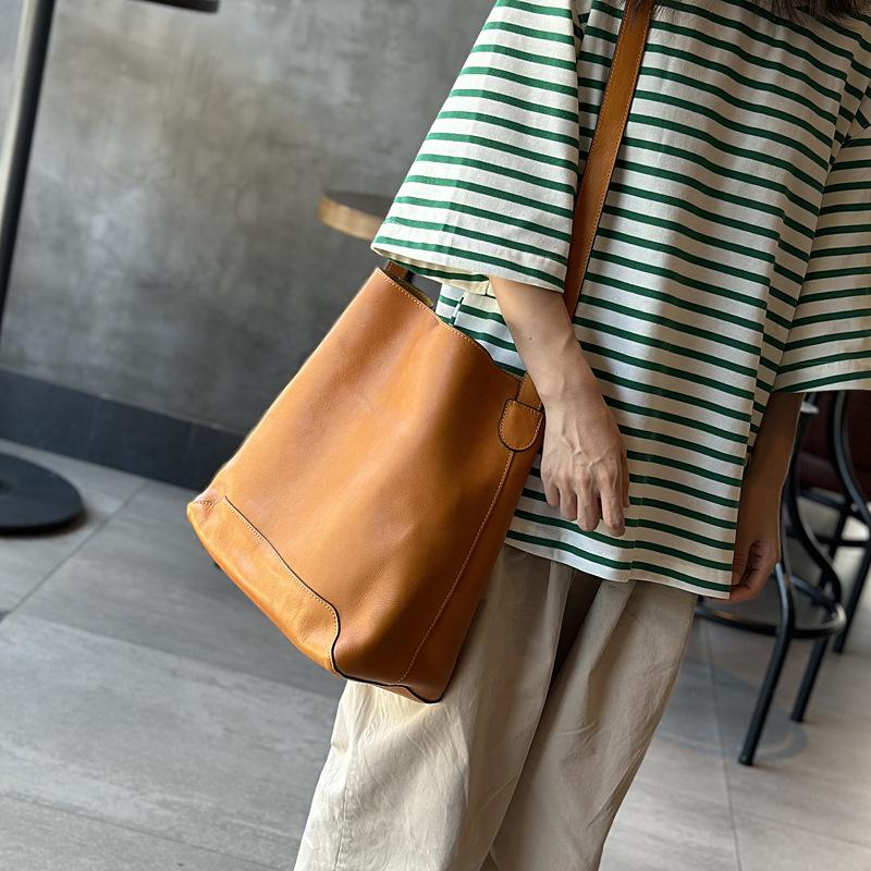 Soft Slouchy Bucket Bag Women Large Capacity Genuine Leather Shoulder Bag with Detachable Inner Pouch Retro Casual Crossbody Bag