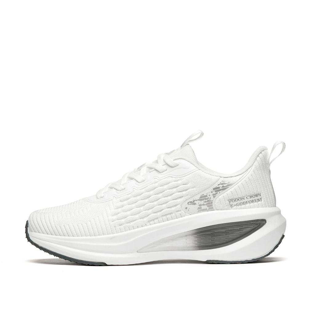 Neue Sportschuhe sind atmungsaktiv, modisch und bequem, stoßdämpfende Weitsprung-Laufschuhe und Herren-Freizeitschuhe.