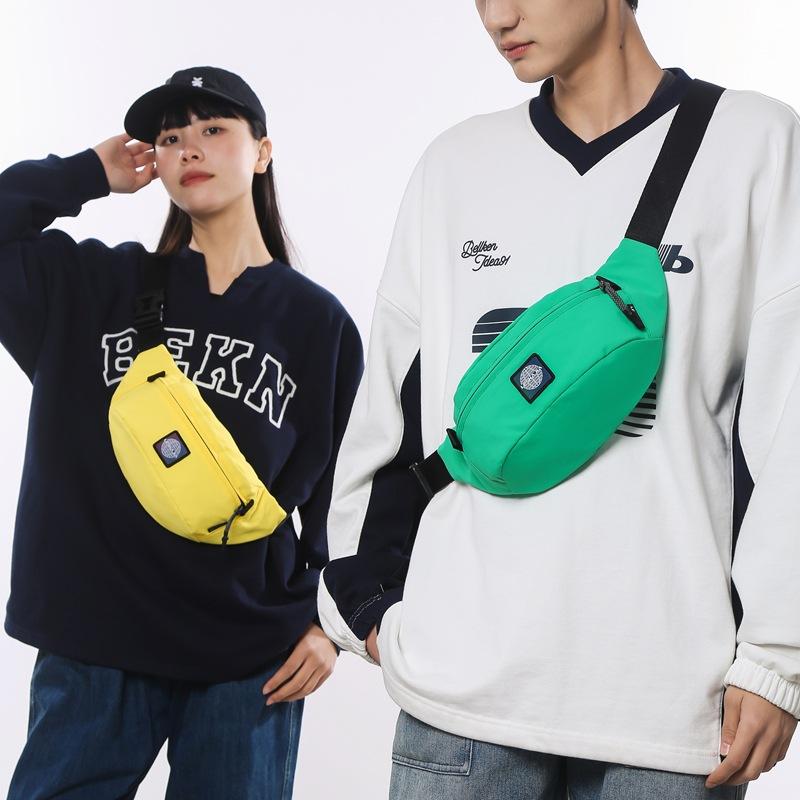 Japanese and Korean tooling labeling spring and summer color breast bag sports style leisure shoulder crossbody fanny pack