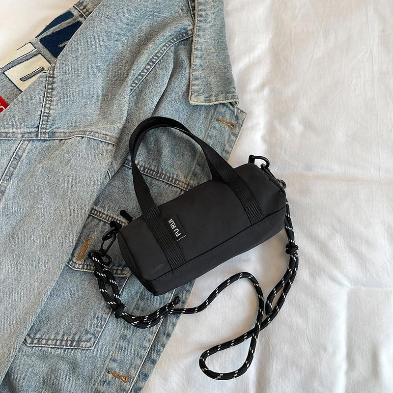 Trendy Casual Pillow Bag Stylish Large Capacity Designer Handbag Ideal For Summer