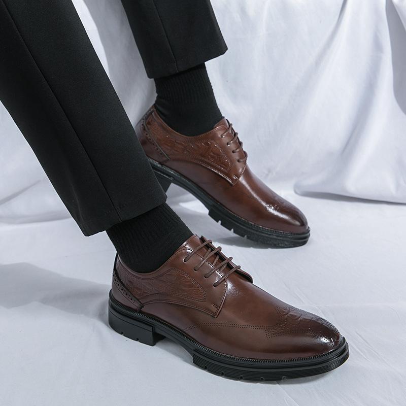 Large Size Autumn Casual Leather Shoes Fashion Men's Business Shoes Korean Version Trend Groom Wedding Shoes