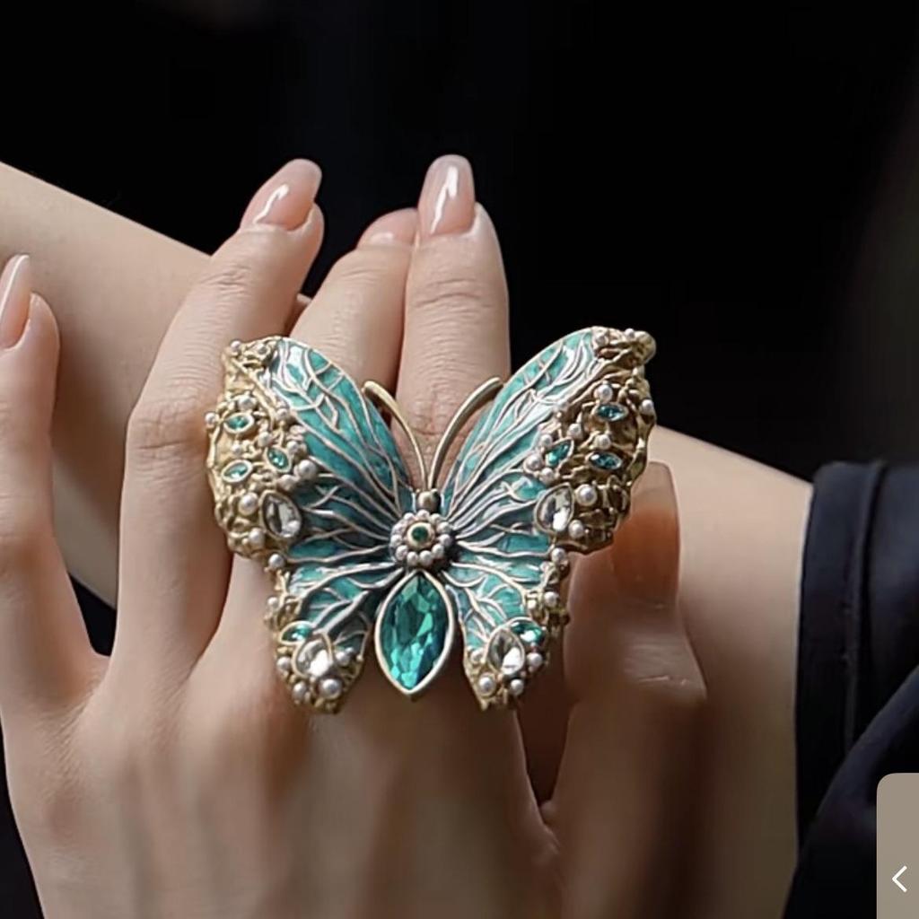 Vintage Gold-Plated Enamel Butterfly Ring - Large, Exaggerated Design for Women (Autumn/Winter Jewelry)