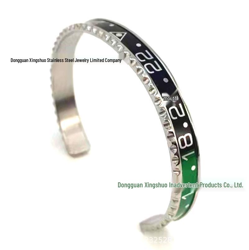 

European-American Fashion C-shaped Roman Numeral Titanium Steel Bangle