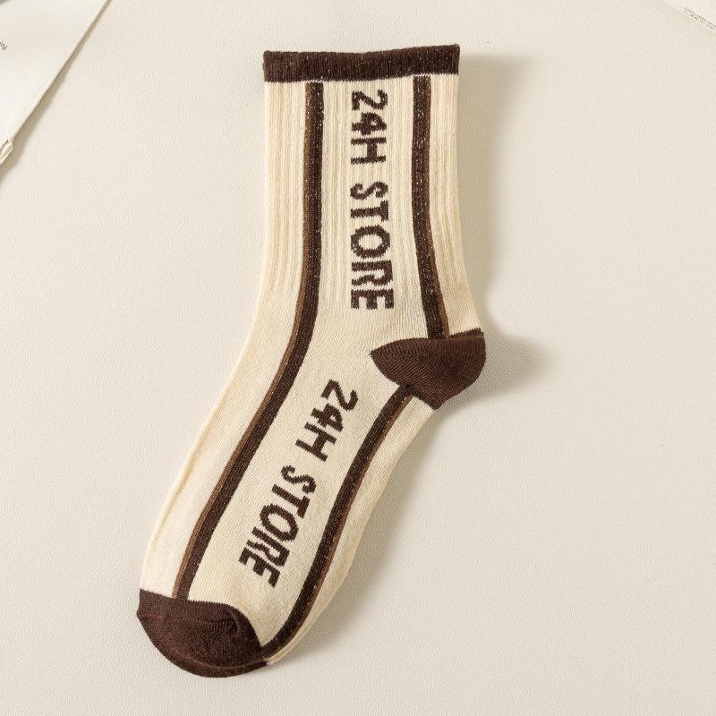 Female Spring and Autumn Retro Versatile Sports Basketball Anti Odor Student Mid Calf Socks