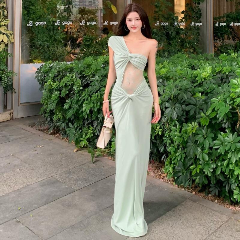 Temperament Resort Green Design Slanted Shoulder Kink Dress Female Lace Stitching Sexy Long Skirt