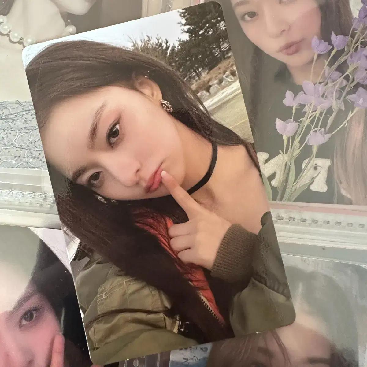 

Fromis9 Ina-kyung Minau Photo Card