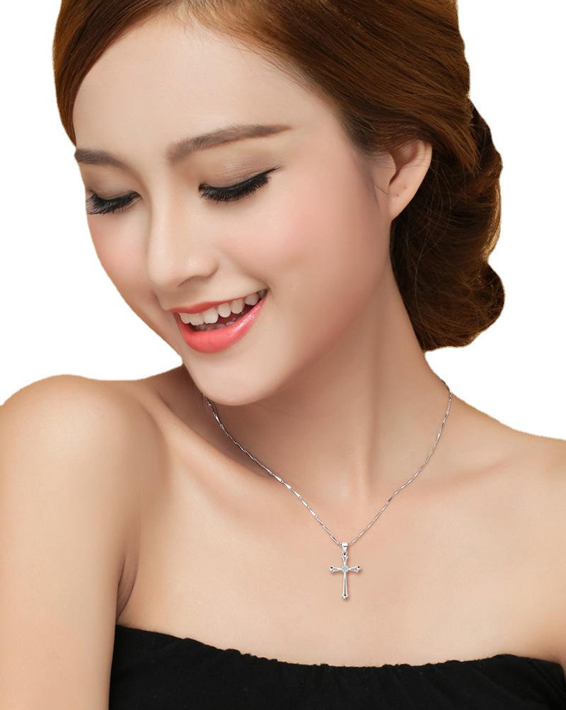 Popular Women's Cross Pendant Clavicle Necklace Accessories