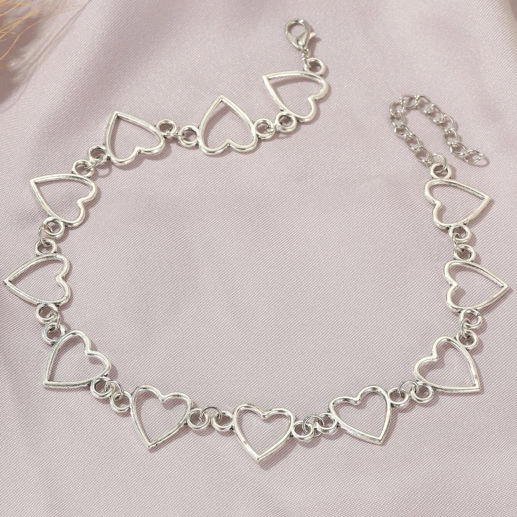 Accessories Versatile Geometric Creative Women, Fashionable and Simple Heart-shaped Hollow Chain Personalized Necklace