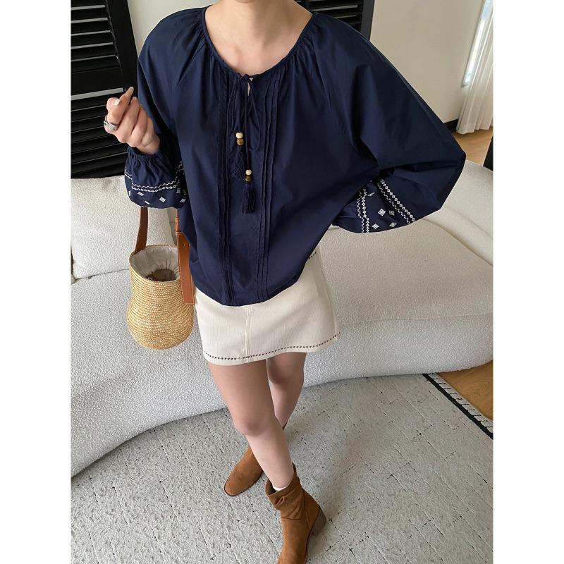 

Sinan Resort Style Embroidered Pleated Lantern Sleeve Lace-Up Shirt (SN8623) One Size темно-синий