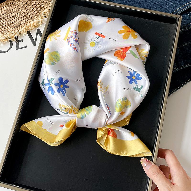 Fresh And Sweet Flower Silk Scarf Square Scarf Women'S Literary And Decorative Headscarf Square Scarf High-End Silk Scarf Thin