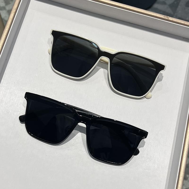 New Classic Retro Men Sunglasses Summer Outdoor Uv Resistant Eyeglasses Fashion Women Sunshade Eyeglass Uv400