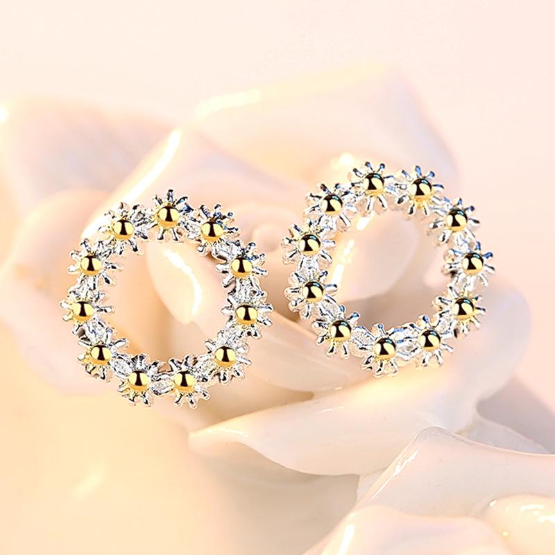 Sunflower Stud Earrings, Women's, Pastoral Flower Beauty, Simple and Versatile Earrings.