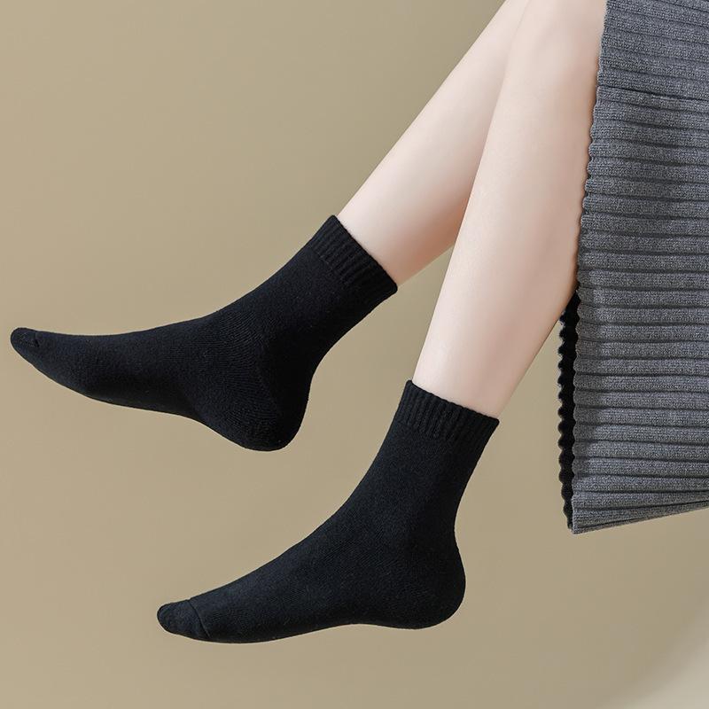 5 Paar warme und vielseitige Mid-Calf-Socken aus Fleece und mit verdickter Schlaufe für Damen im Herbst und Winter