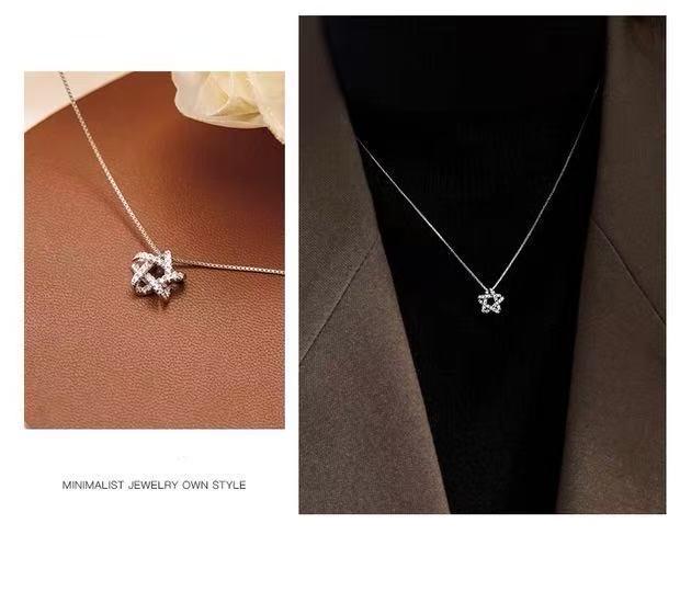 Sparkling Diamond Star Necklace: Five-Pointed White Gold Star with Nickel Silver and Real Gold Plating for a Luxurious, High-End Look.