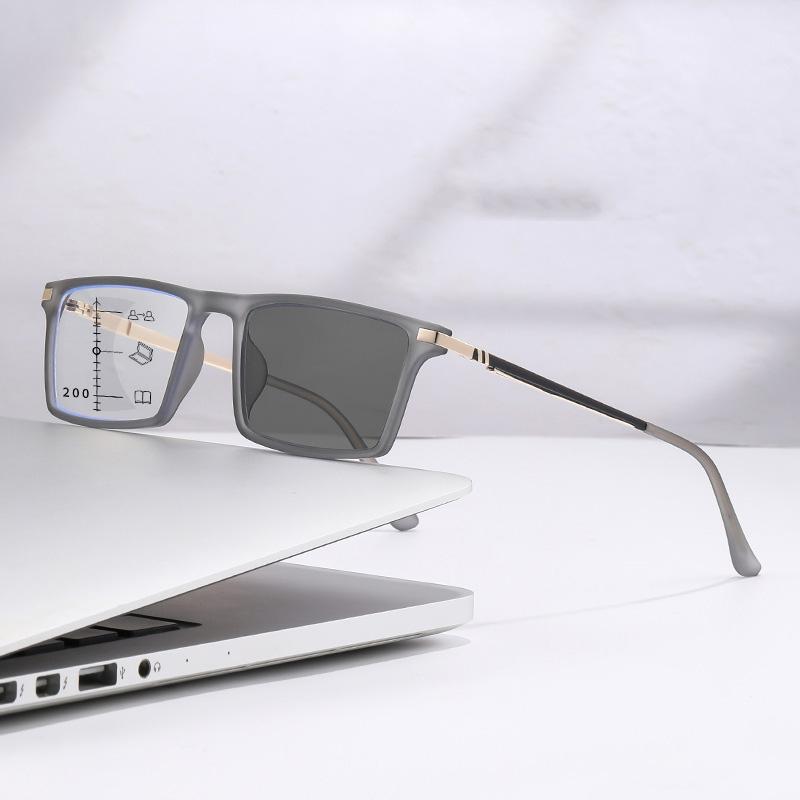 Square Multifocal Photochromic Presbyopia Eyewear for Men Women Progressive High-definition Reading Anti Blue Light Eyewear