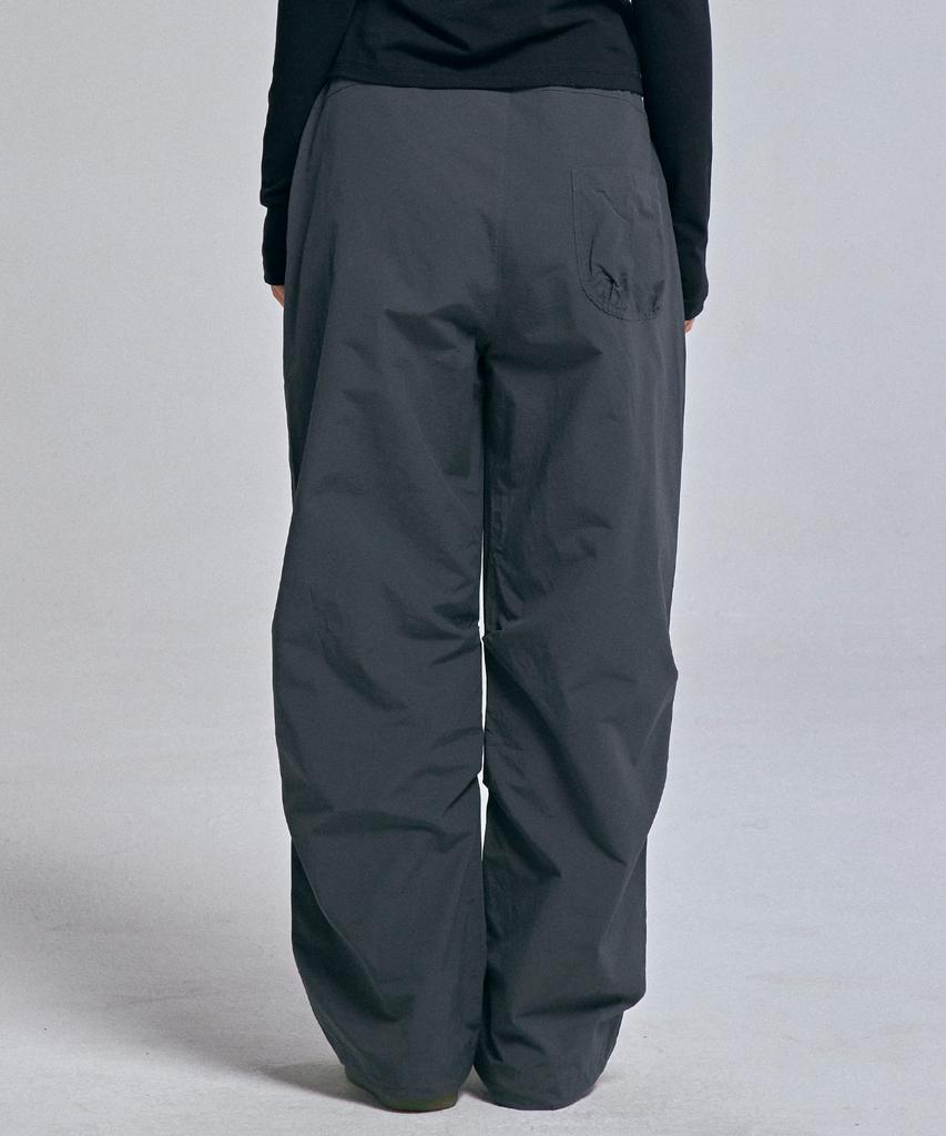 AWESOME STUDIO Out-Pocket Cargo Wide Pants Charcoal