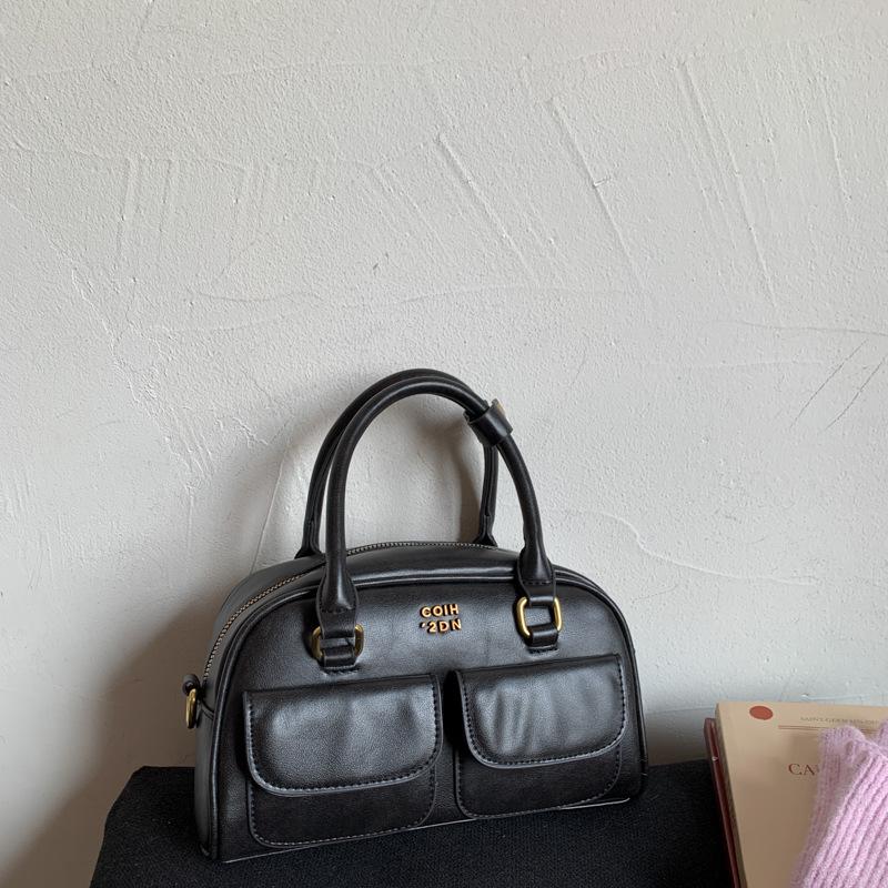

Hand carry fashion casual shoulder bag 2025 autumn new foreign style Korean version trendy high value small square bag messenger bag