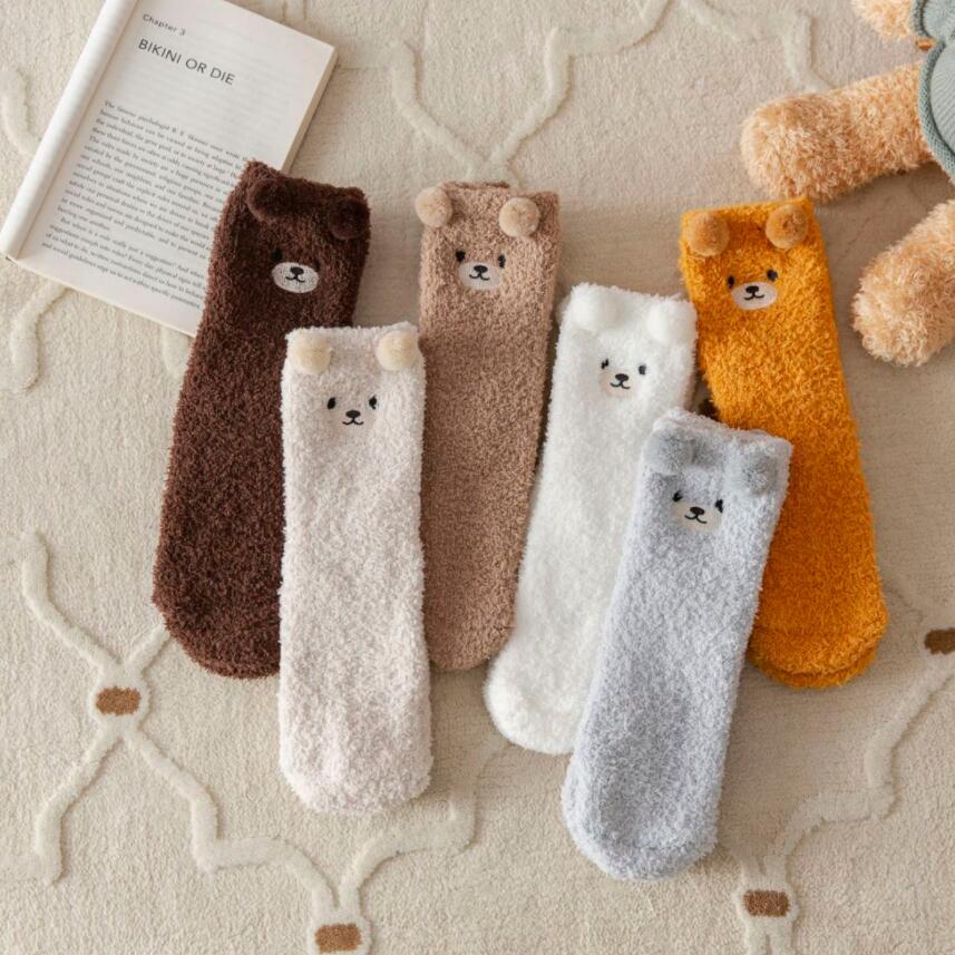 Japanese Coral Fleece Bear Cartoon Mid-Calf Socks - Autumn/Winter, Non-Shedding Sleep Socks