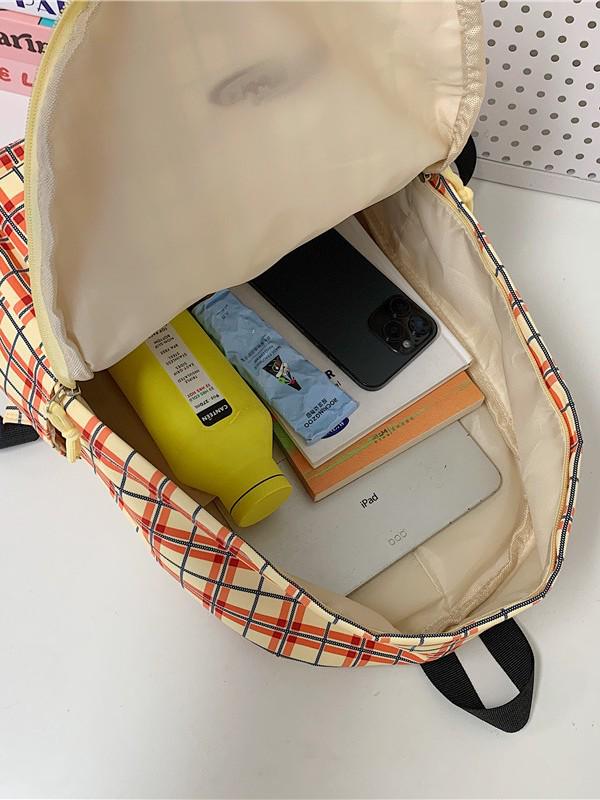 Stylish Plaid Backpack for Female College Students - Lightweight and Trendy for School and Travel
