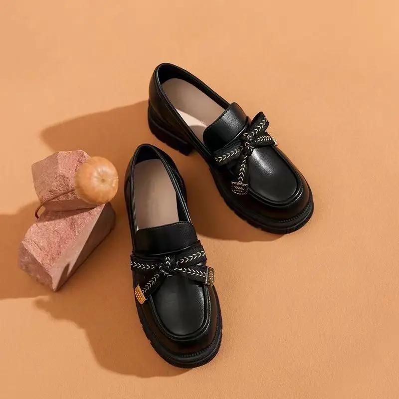 

Мода Мода Женская обувь на среднем каблуке Шикарные и элегантные женские туфли Роскошный корейский стиль Нескользящие Популярный бренд Скидка 40