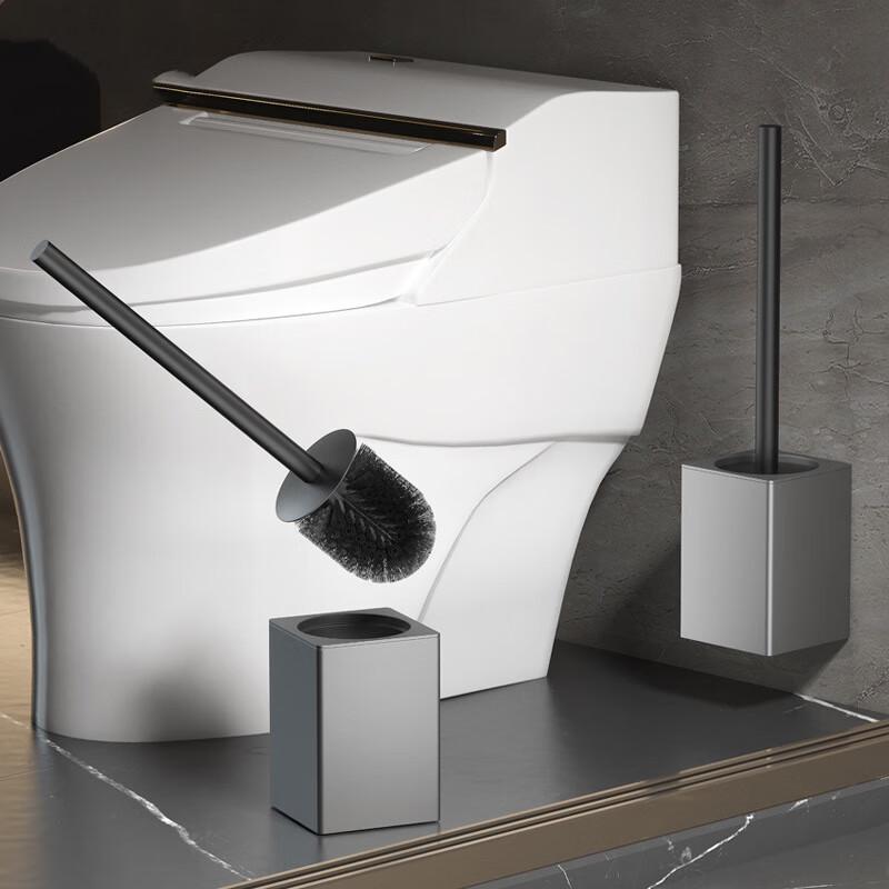 Huang Chao Wall-Mounted Toilet Brush