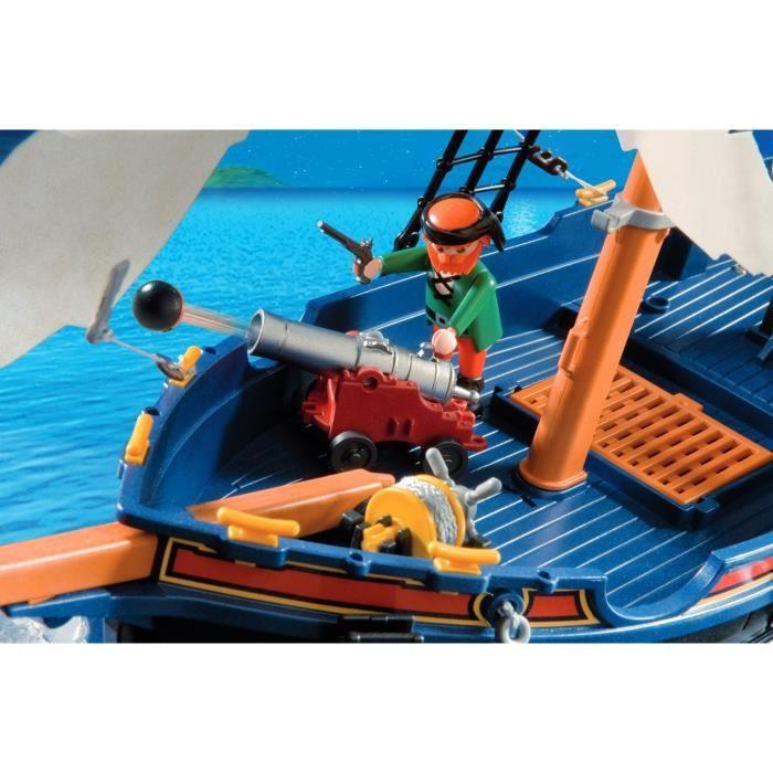 PLAYMOBIL 5810 Chaloupe Des Pirates, Avec Canon, Flotte Dans L'eau, 3 Personnages, 84 Pièces, Les Pirates, Dès 4 Ans