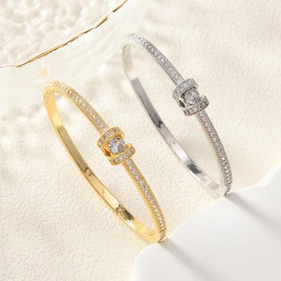 Women's Elegant Jewelry Bracelet with Irregular Buckles
