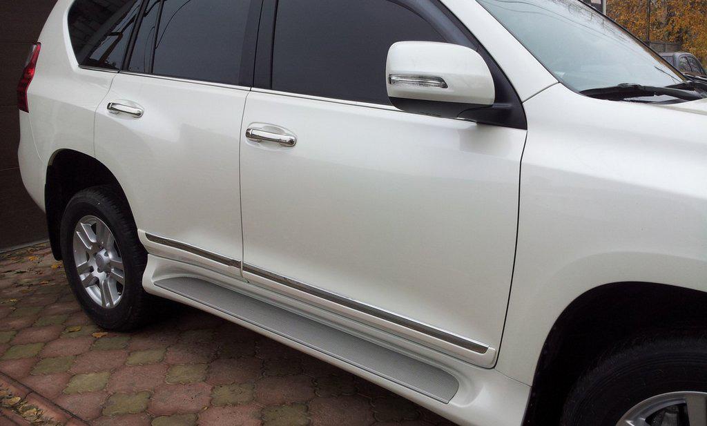 

door molding (design 2013-2017) Black color for Toyota Land Cruiser Prado 150