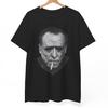 Maglietta Charles Bukowski: T-shirt Grafica Poeta Grintoso, Streetwear Fuorilegge Letterario
