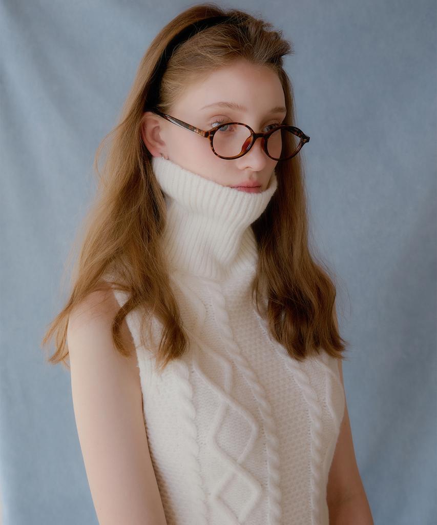 LETTER FROM MOON Cable Turtleneck Wool Vest (Ivory)