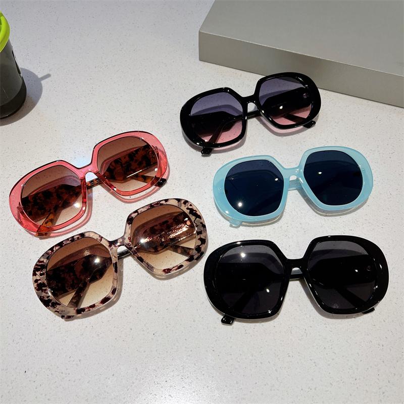 Oversized Round Sunglasses Men Women Trendy New in Gradient Candy Color Shades Goggle Fashion Ins Popular UV400 Eyewear