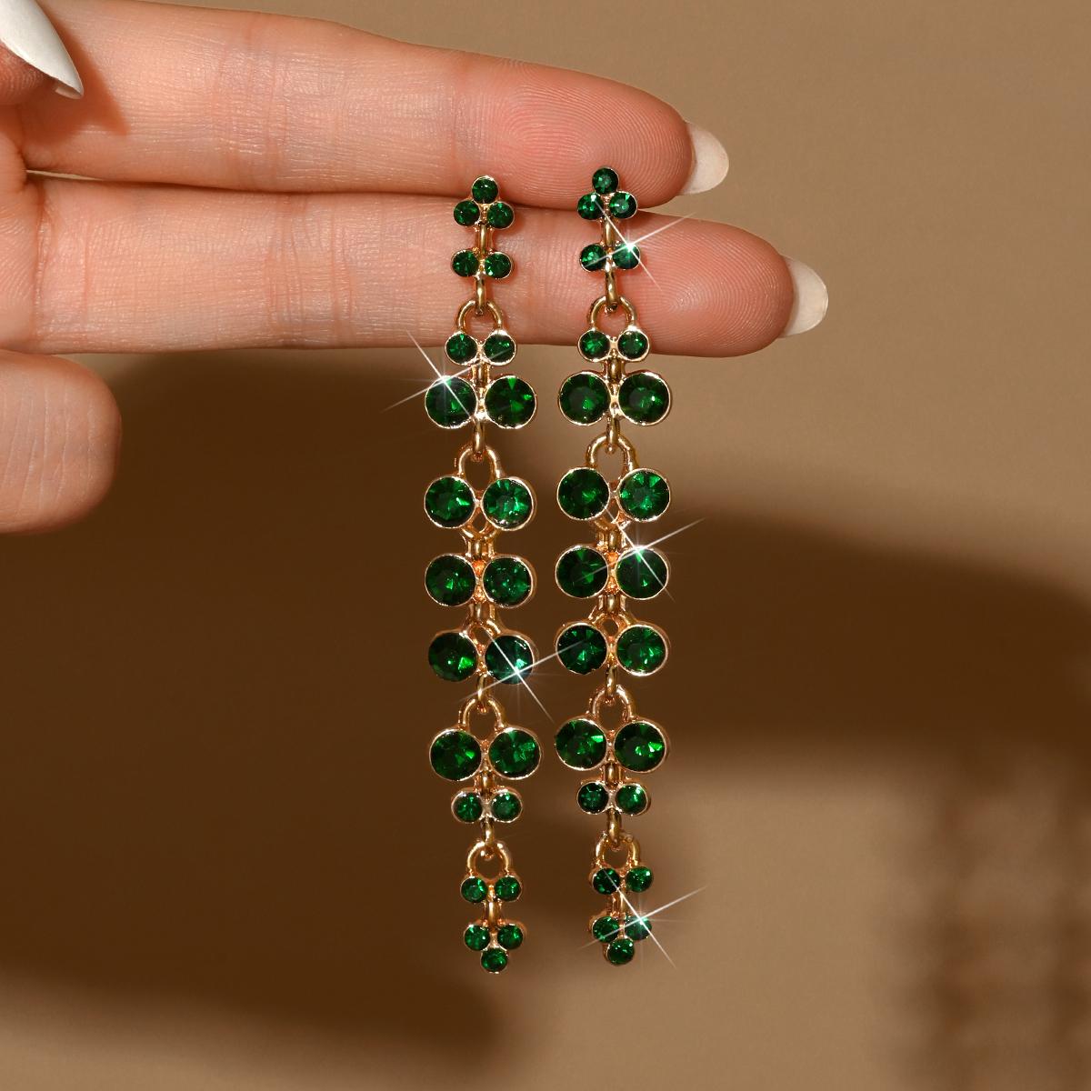 Cross border new irregular round rhinestone tassel earrings French light luxury earrings high-end minimalist commuting