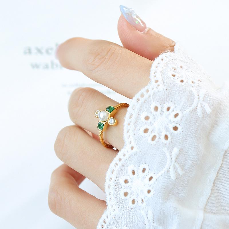 French Retro Rhinestone Bead Ring: Gold-Plated Titanium Steel, Unique Non-Fading Design Size 6