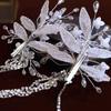 White gauze hairpins, Japanese and Hansen crystal flower side clips, wedding heel makeup, and hair accessories
