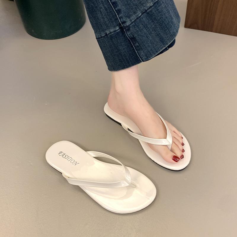2025 Summer New Outer Wear Sandals Flat Heel Small New Toe Slippers Flip-flops Versatile Slippers