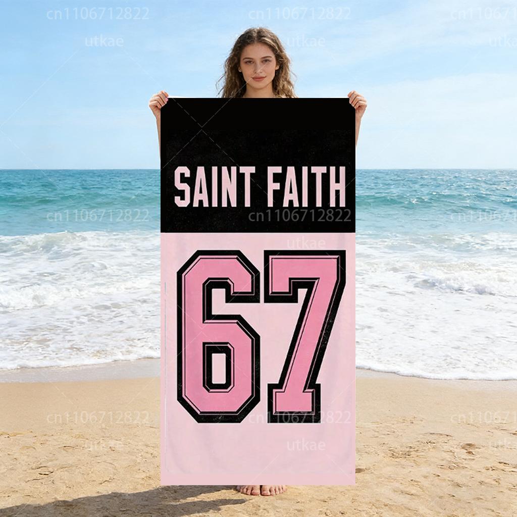 

1pc Black & Pink Contrast 67 Sports Jersey Style Printed Ultra-Soft Fiber Beach Towel, Available In Multiple Sizes Beach Blanket W40*H60(CM)