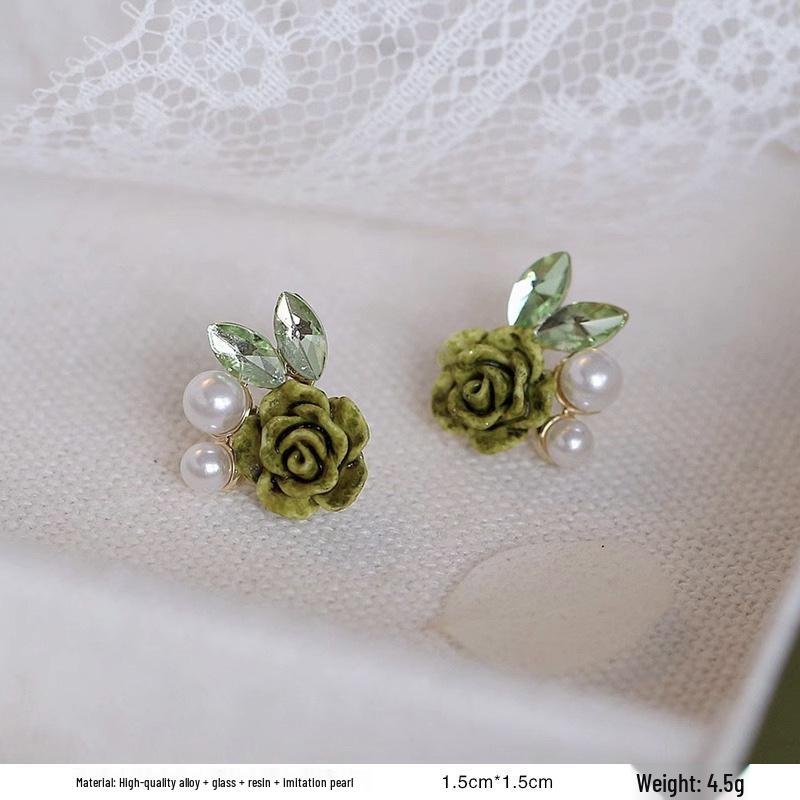 French Retro Pearl Plaid Earrings: Luxury Korean Studs for Women