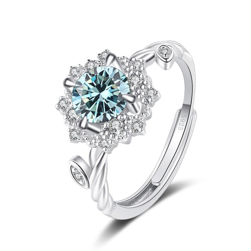 

Bague Ringen Round 8H8A VVS D Colour 1ct Moissanite Каблучка S925 Sterling Silver Ювелірні вироби Аксесуари Квітка Чотири Кігті Каблучки Для Жінок 1ct adjustable синій